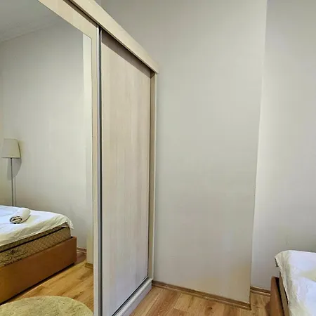 Deluxe Apartment *
